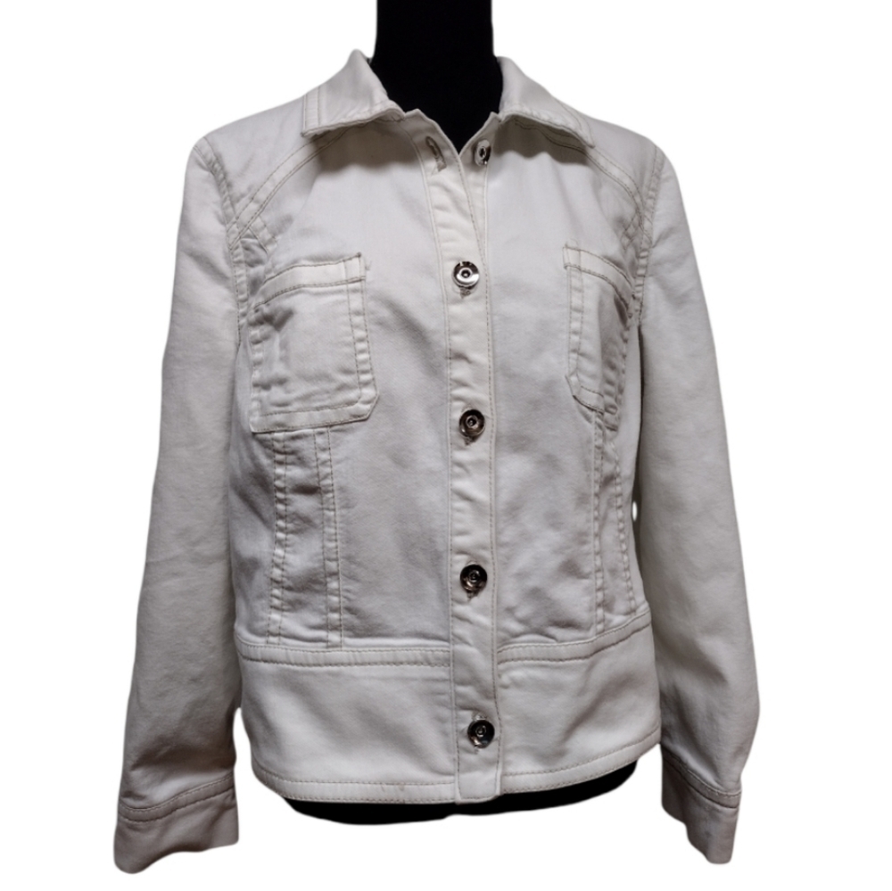 Susan Graver white jean jacket with contrasting stitching & silver tone buttons